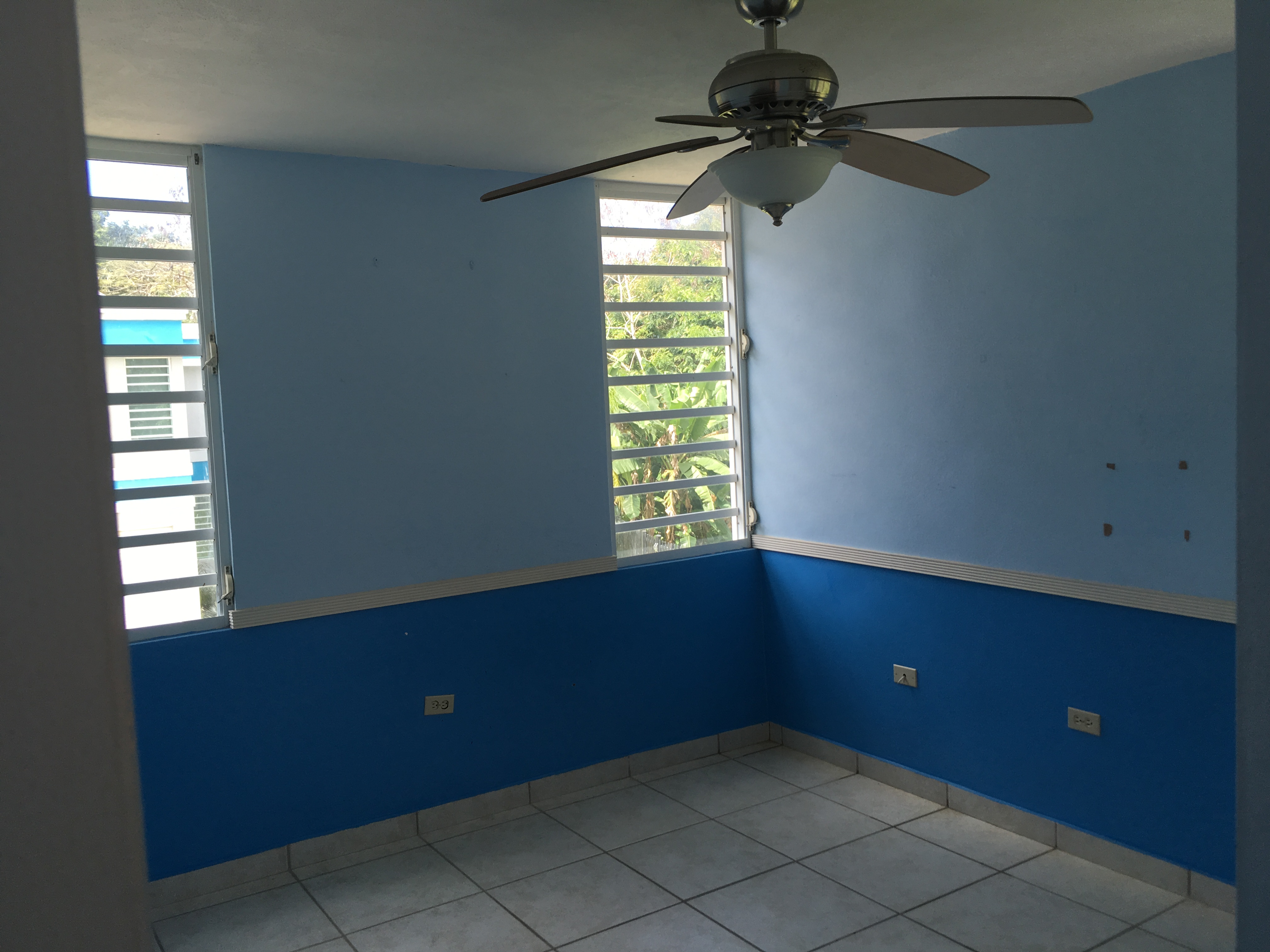 REO 4530 - Photo 7.JPG