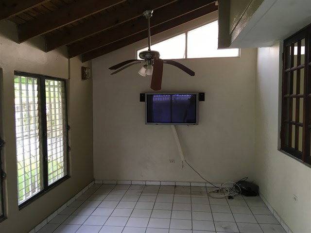 REO 4943 - Photo 5.JPG