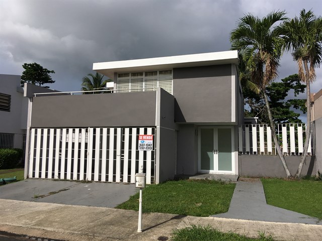 REO 4943 - Photo 2.JPG