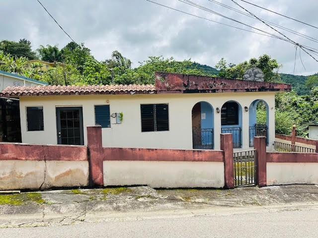 Casa de 3 cuartos en Jayuya