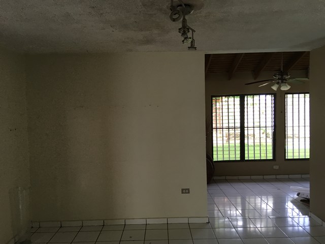 REO 4943 - Photo 6.JPG